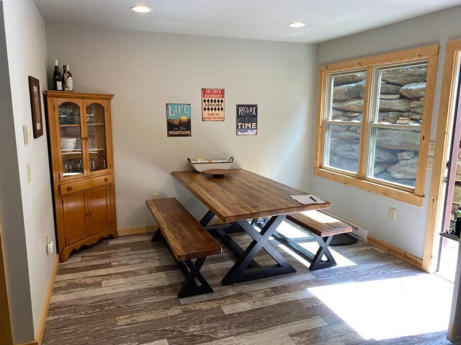 Cozy Cabin With Boosted Wi-Fi Beech Mountain Εξωτερικό φωτογραφία