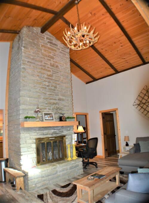 Cozy Cabin With Boosted Wi-Fi Beech Mountain Εξωτερικό φωτογραφία